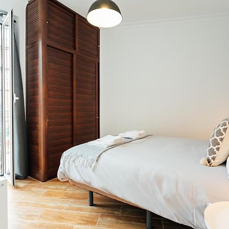 Alohamundi Peral Apartment Seville Ngoại thất bức ảnh