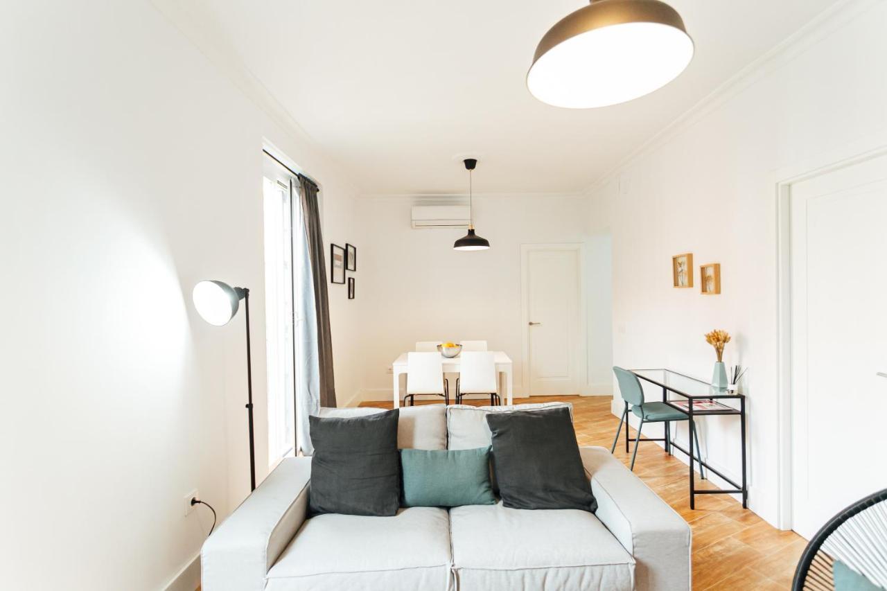 Alohamundi Peral Apartment Seville Ngoại thất bức ảnh