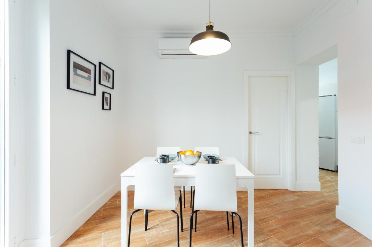 Alohamundi Peral Apartment Seville Ngoại thất bức ảnh