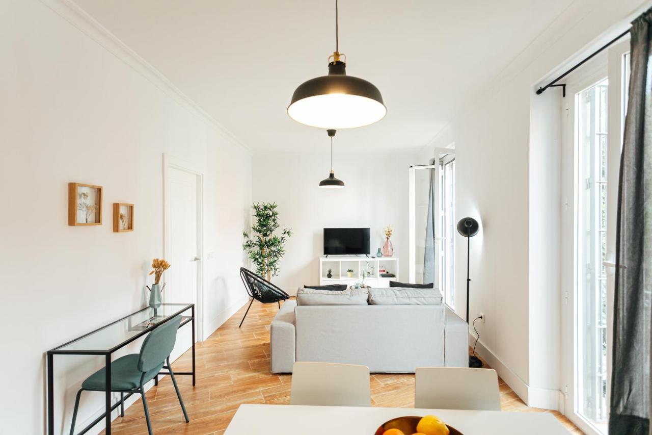 Alohamundi Peral Apartment Seville Ngoại thất bức ảnh