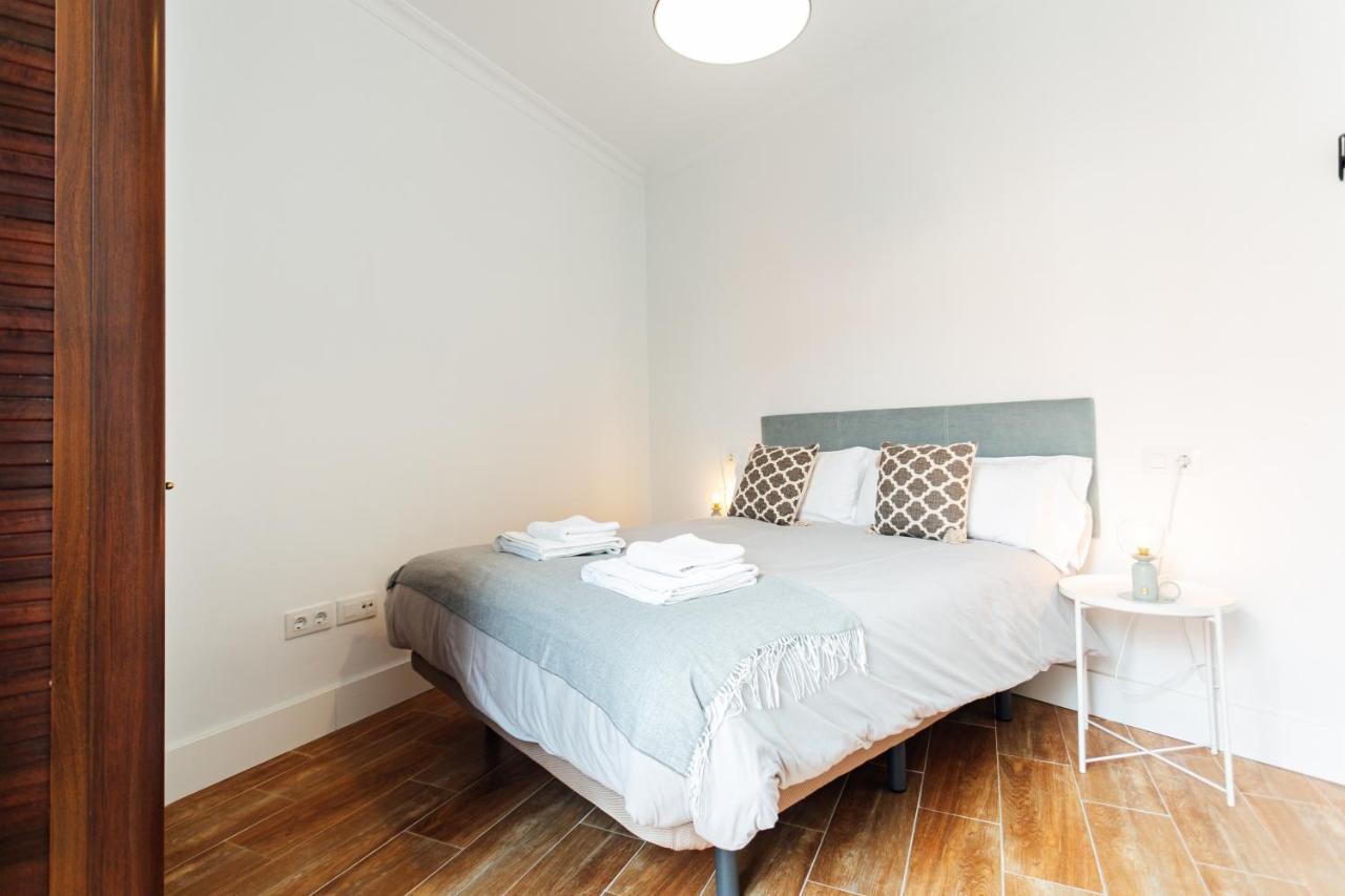 Alohamundi Peral Apartment Seville Ngoại thất bức ảnh