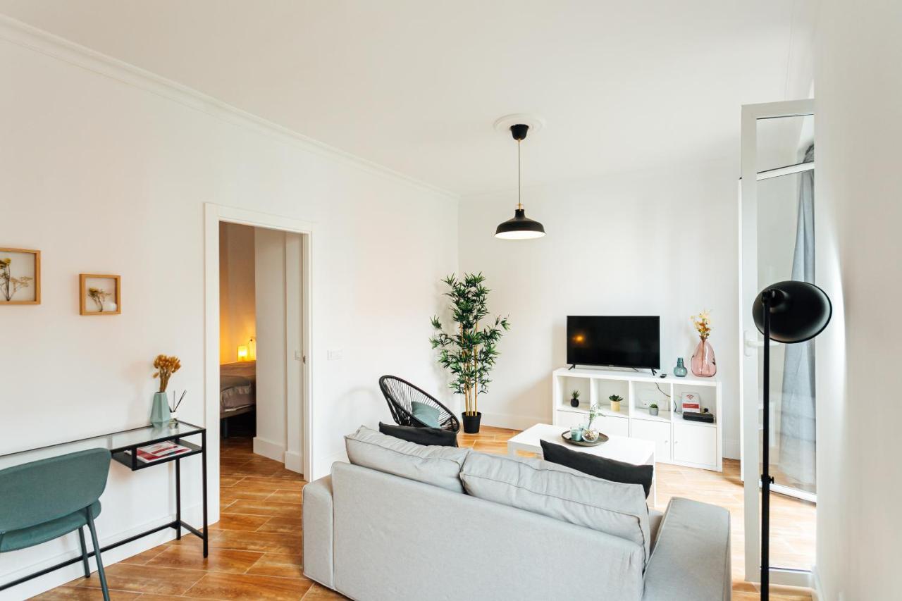 Alohamundi Peral Apartment Seville Ngoại thất bức ảnh